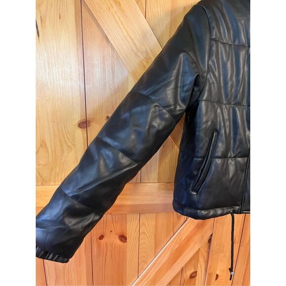 Vigoss Womens Black Faux Leather Cropped Puffer Coat Large nwt (3678) - Picture 2 of 7